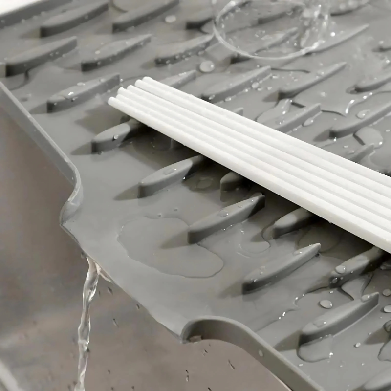 Multifunctional Silicone Heat Protection and Drying Mat | Non-Slip & Heat Resistant | Globetrek